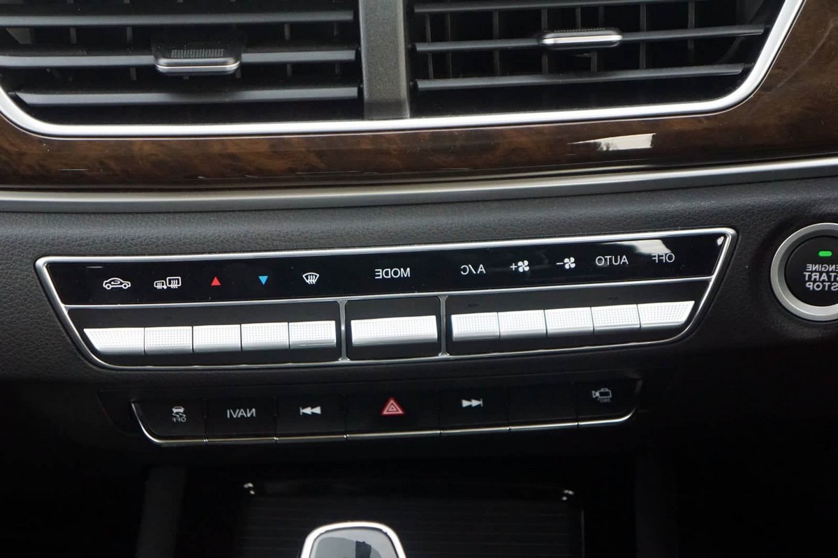 Interior del BMW Serie 8: sistemas de infoentretenimiento y ayuda a la conducción